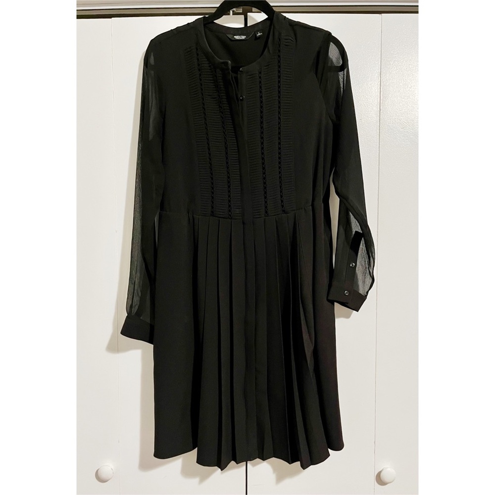 Vera Wang Button-Up Sheer Sleeve Large Cocktail Dress